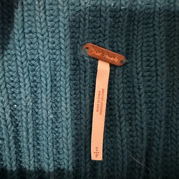 Free People sweater - mock neck, cropped, and dolman sleeves - Picture 2 of 2